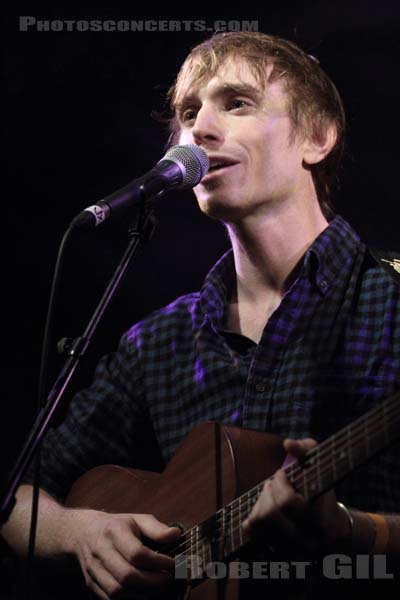 BEN MAZUE - 2011-12-14 - PARIS - La Fleche d'Or - 